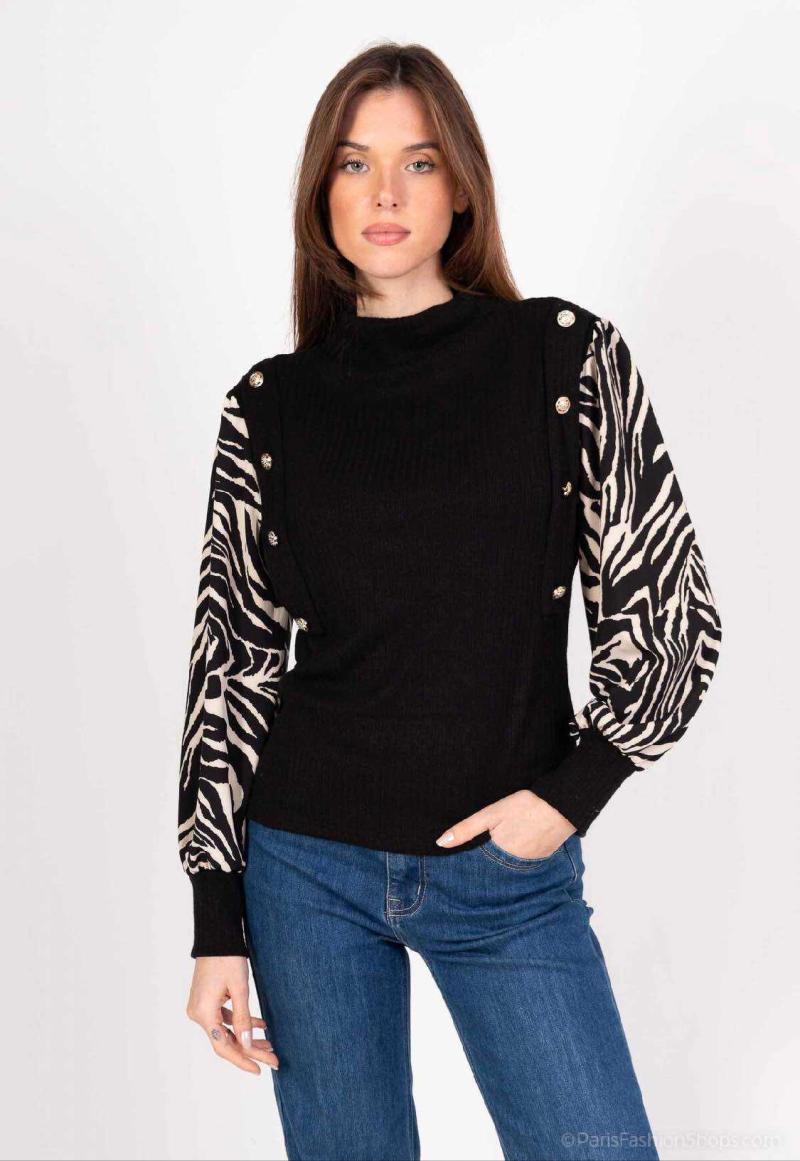 Pull spécial en zèbre